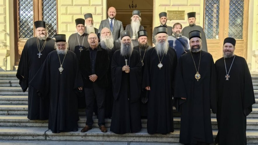 Патријарх Порфирије отворио изложбу потписа и печата српских патријараха и митрополита