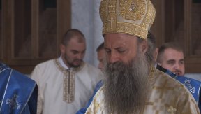 Беседа Патријарха српског Порфирија испред Саборног храма у Подгорици