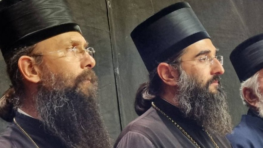 Патријарх Порфирије служио молебан за светињу брака и породице, слогу и мир у нашем народу
