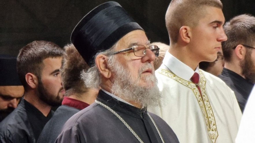 Патријарх Порфирије служио молебан за светињу брака и породице, слогу и мир у нашем народу