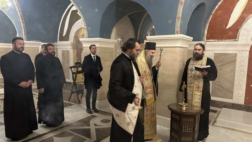 Патријарх Порфирије служио помен блаженопочившем патријарху Иринеју