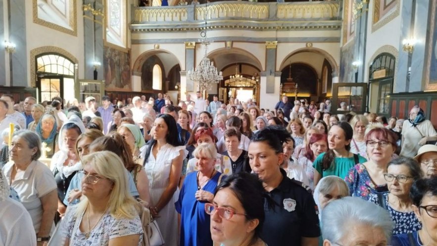 Велика Госпојина литургијски прослављена у Богородичиној цркви у Земуну - Епископ Алексеј: Пресвета Богородица нам је пример у сваком погледу