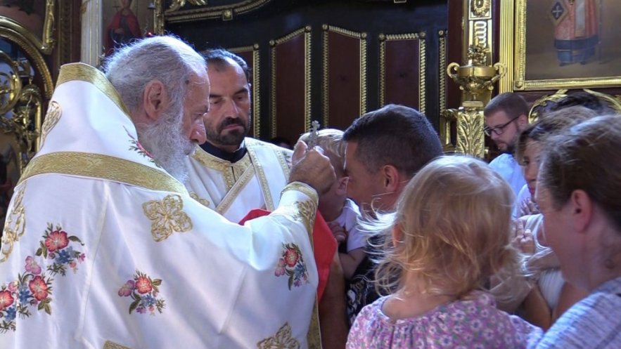 Велика Госпојина литургијски прослављена у Богородичиној цркви у Земуну - Епископ Алексеј: Пресвета Богородица нам је пример у сваком погледу