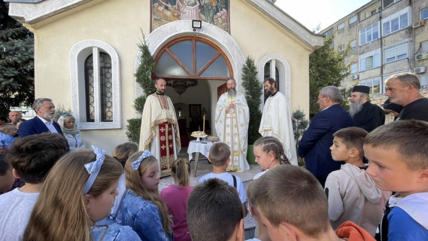 Свечано прослављена слава храма у Пећи