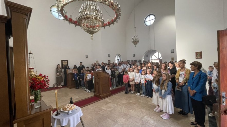 Свечано прослављена слава храма у Пећи
