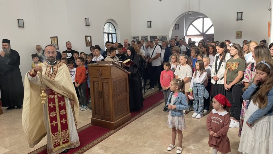 Свечано прослављена слава храма у Пећи