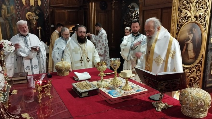 Света архијерејска Литургија на Крстовдан у Саборној цркви