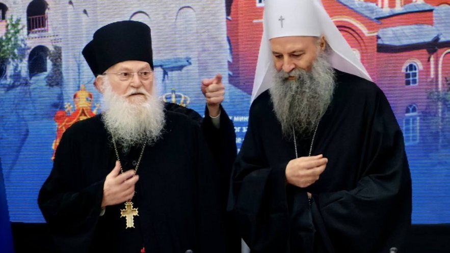 Патријархов благослов: Прилози верника код Богородичиног појаса за Србе на Косову и Метохији