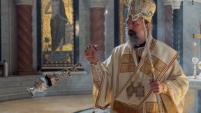 Владика Тихон служио крај Богородичиног појаса